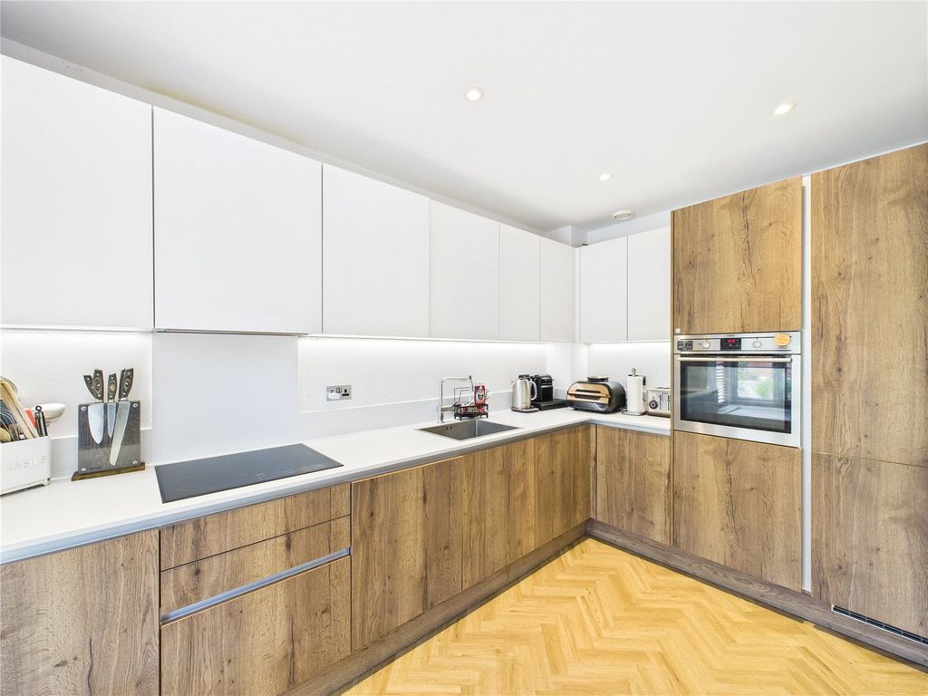 Property photo 2 of 22 Picture No. 07