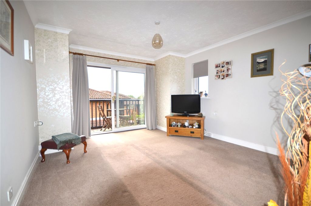 Property photo 2 of 14 Picture No. 04