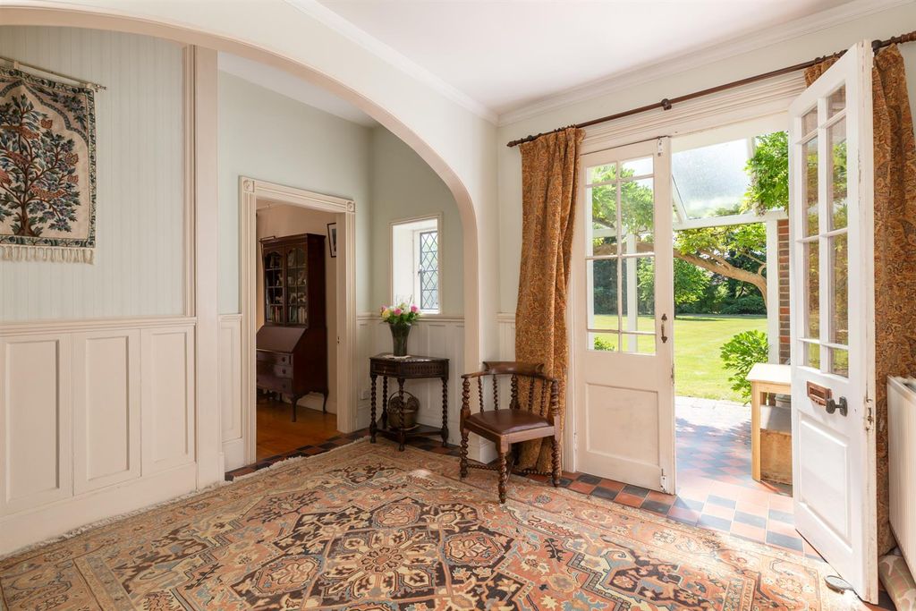 Property photo 3 of 24 Hall