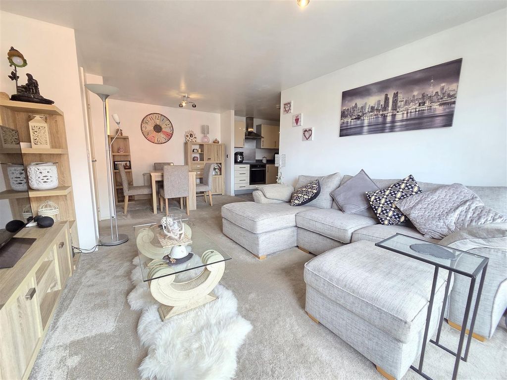 Property photo 3 of 15 Open Plan Living