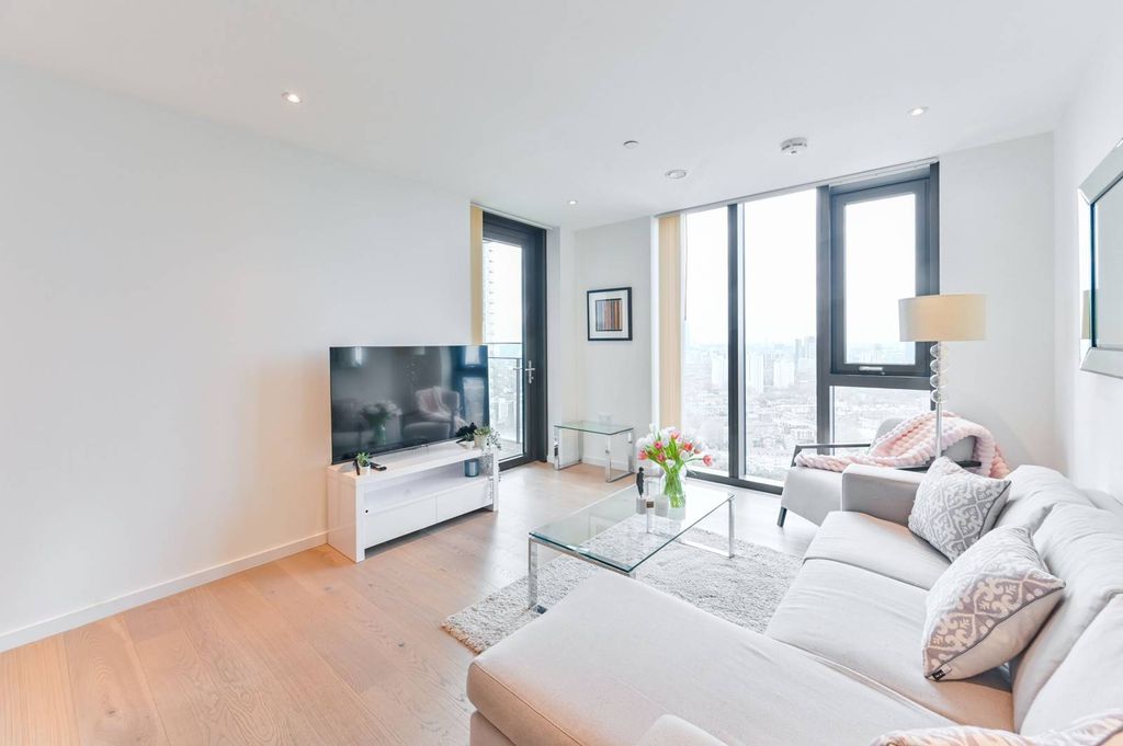 Property photo 3 of 23