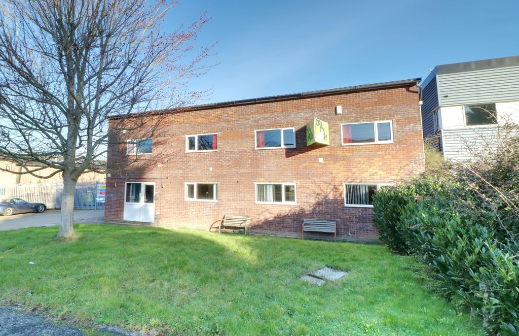 Property photo 1 of 6 Ext.Jpg