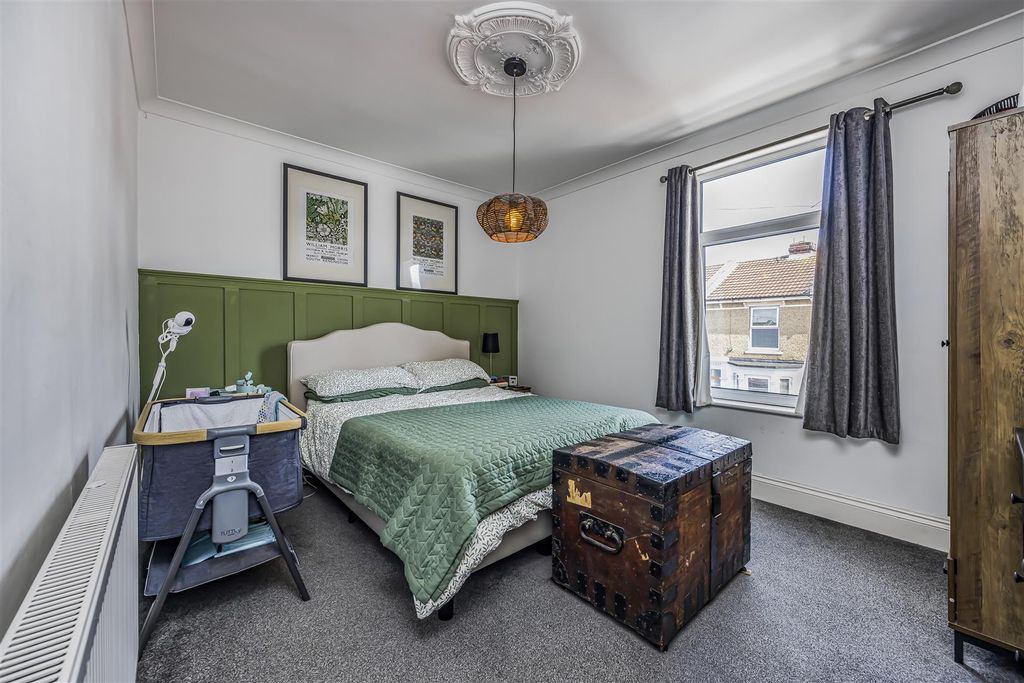 Property photo 2 of 16 57 Chesterfield Road, Baffins-Porticomarketing-Sol