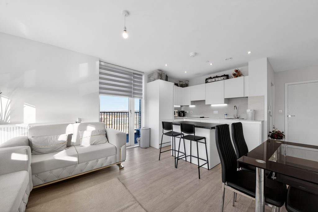 Property photo 3 of 16 Open Plan Living