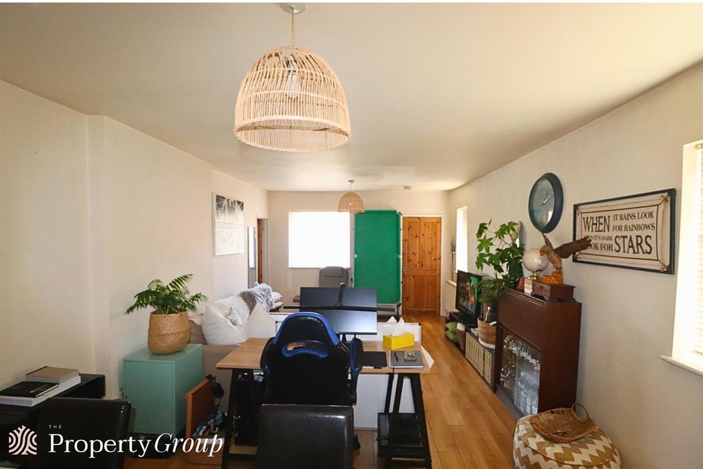 Property photo 3 of 12 29 Coventry Road (8).Png