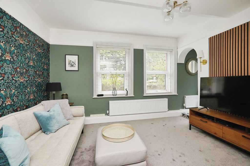 Property photo 2 of 18 Pbox-Img.Jpg