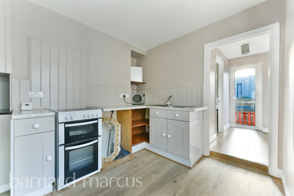 Property photo 3 of 7 Image