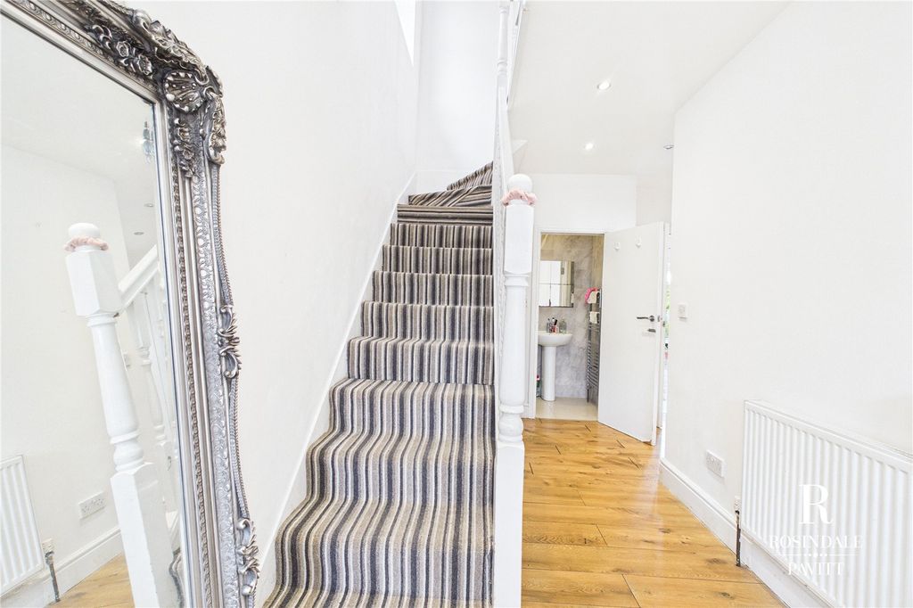 Property photo 2 of 18 Picture 2