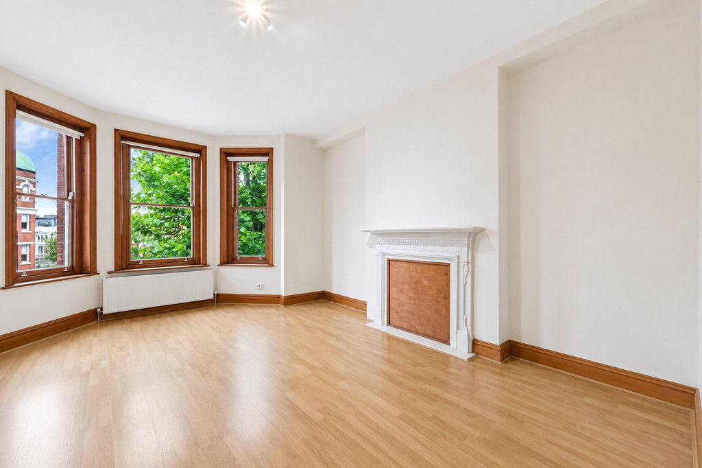 Property photo 2 of 12 Picture No. 04