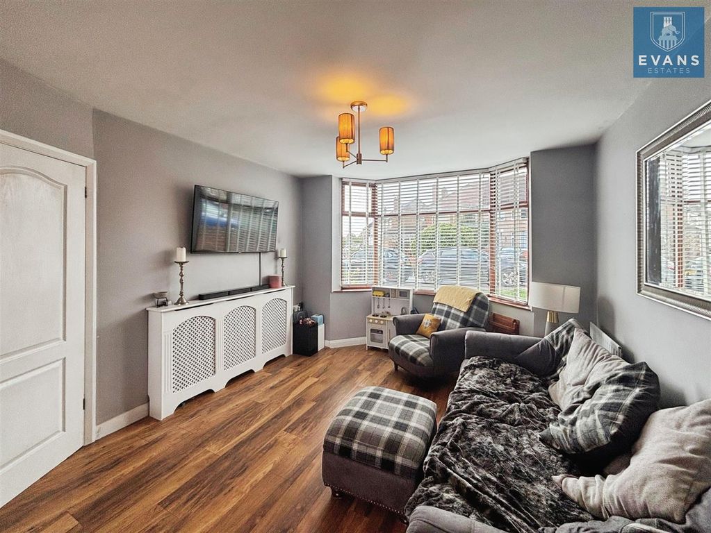 Property photo 2 of 17 Living Room