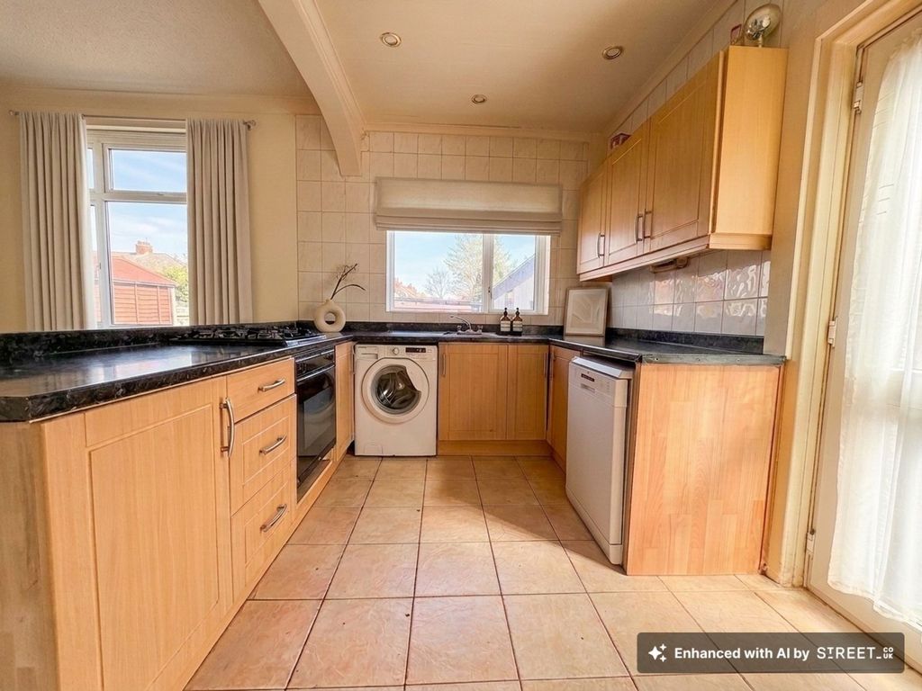 Property photo 3 of 24