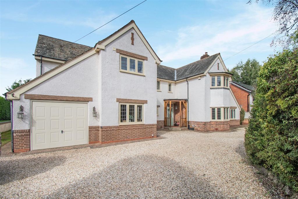 Property photo 1 of 35 8704369-Exterior07.Jpg