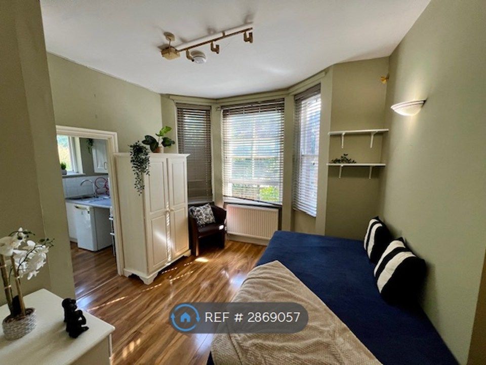 Property photo 2 of 13