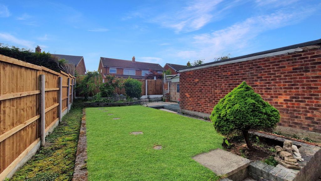 Property photo 2 of 20