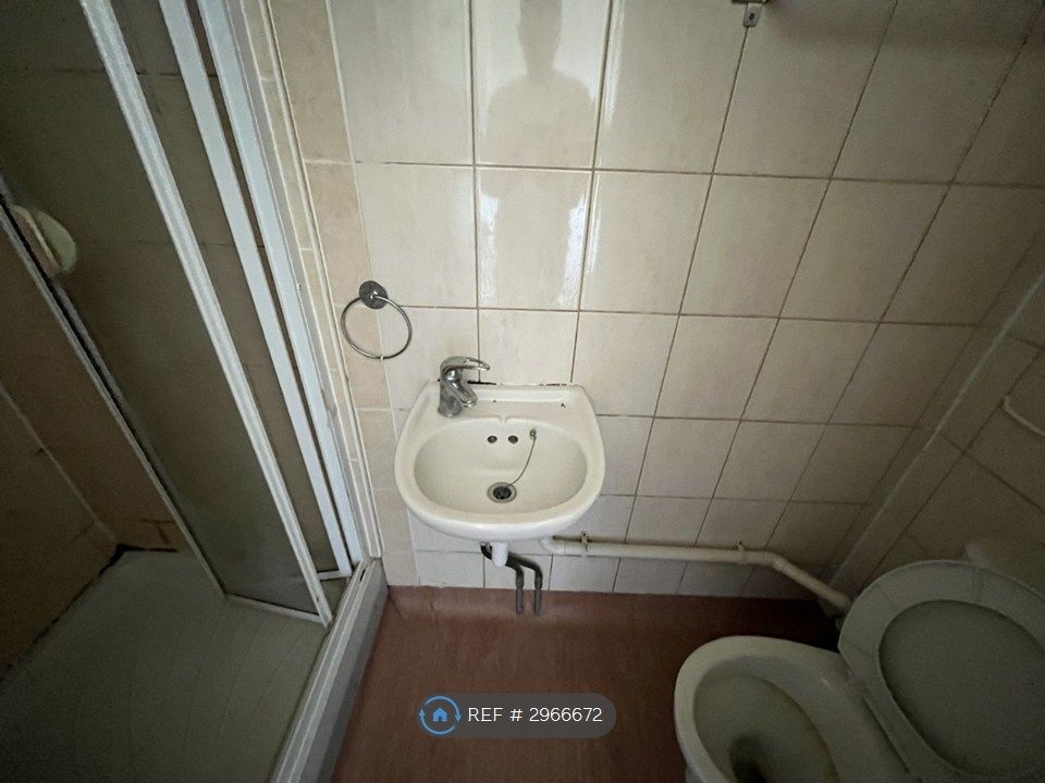 Property photo 2 of 3