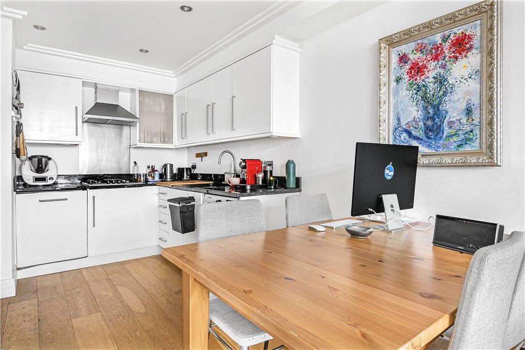 Property photo 2 of 9 Kitchen