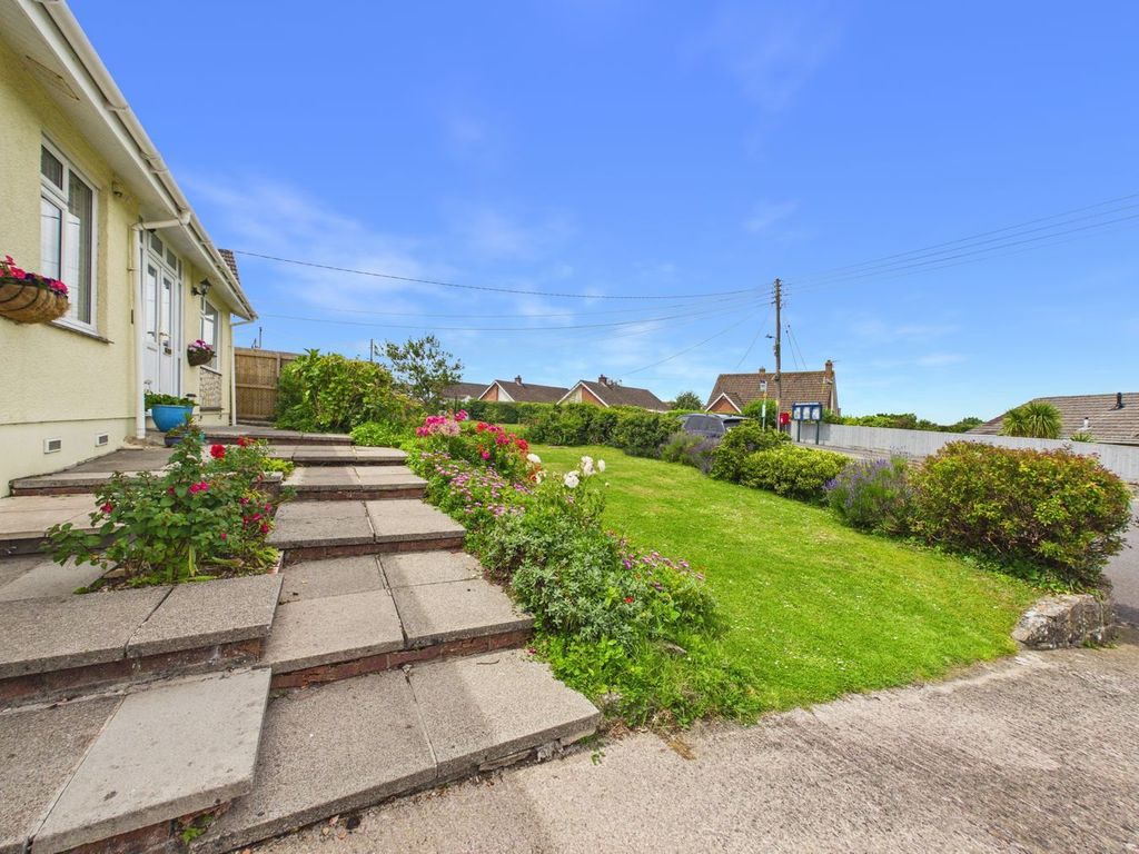 Property photo 2 of 35
