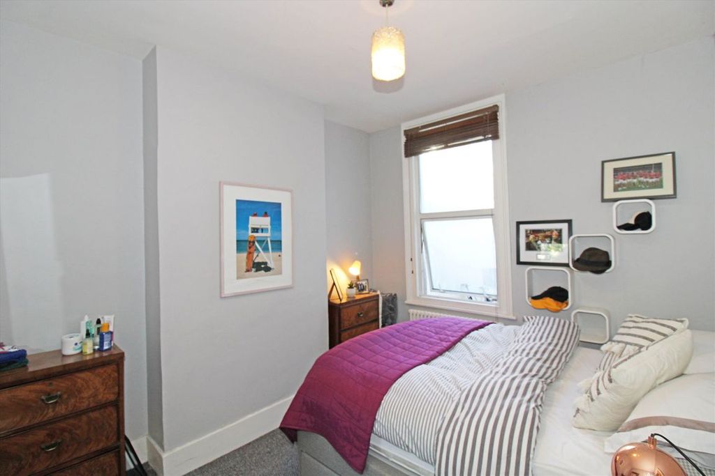 Property photo 3 of 4
