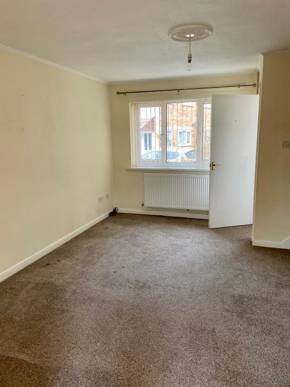 Property photo 2 of 18 Image