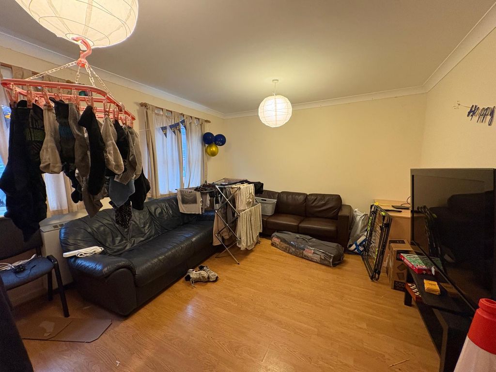 Property photo 3 of 14 Photo-2025-12-08-17-10-38