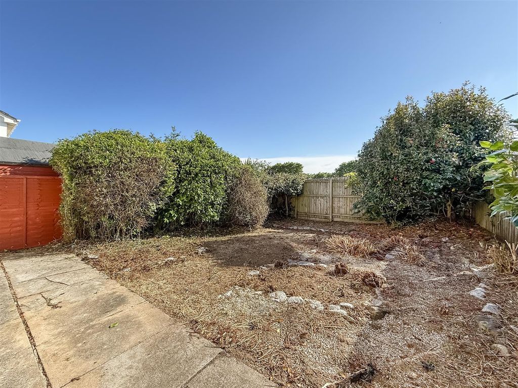 Property photo 3 of 11