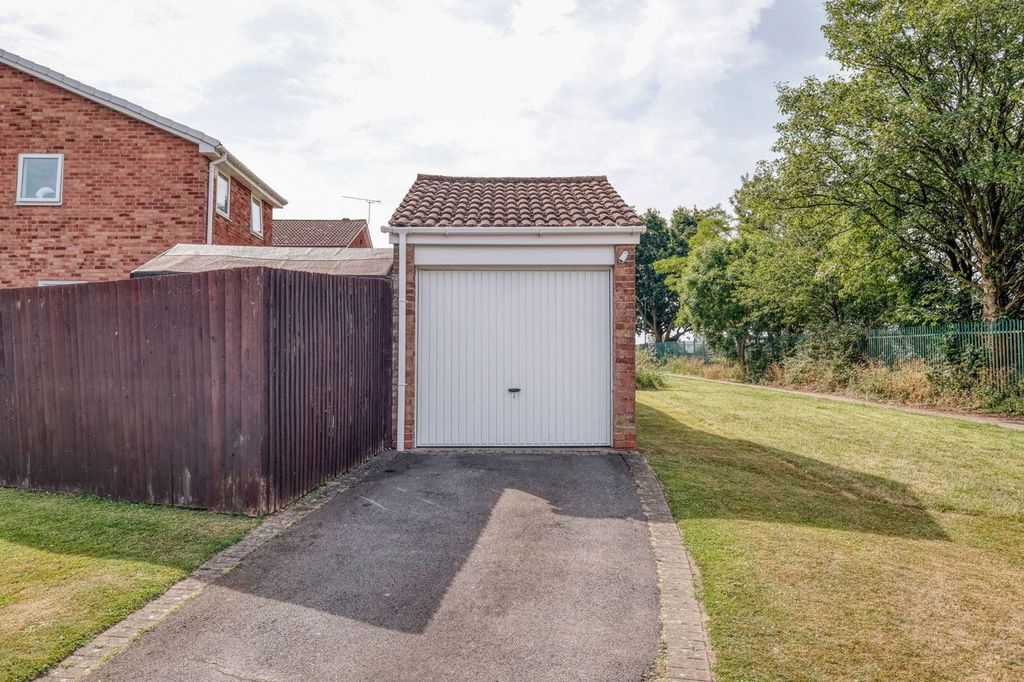 Property photo 3 of 19