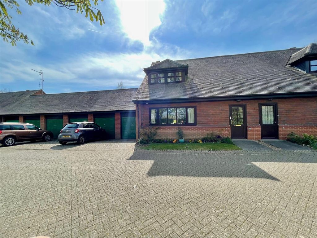 Property photo 1 of 19 Frontage & Attached Garage