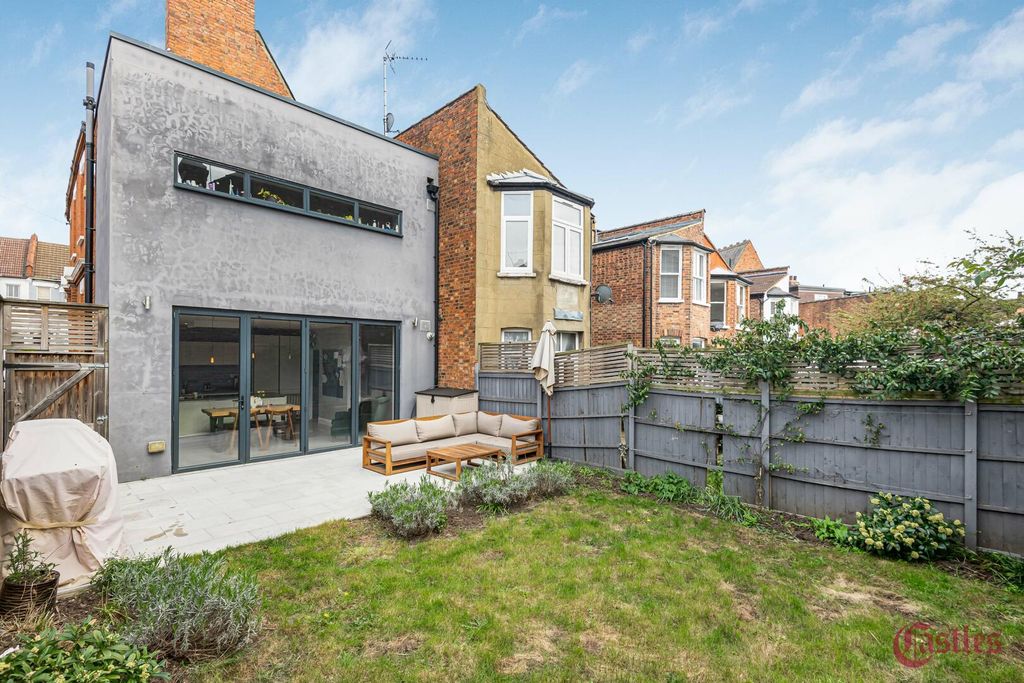 Property photo 2 of 21 Rear Garden