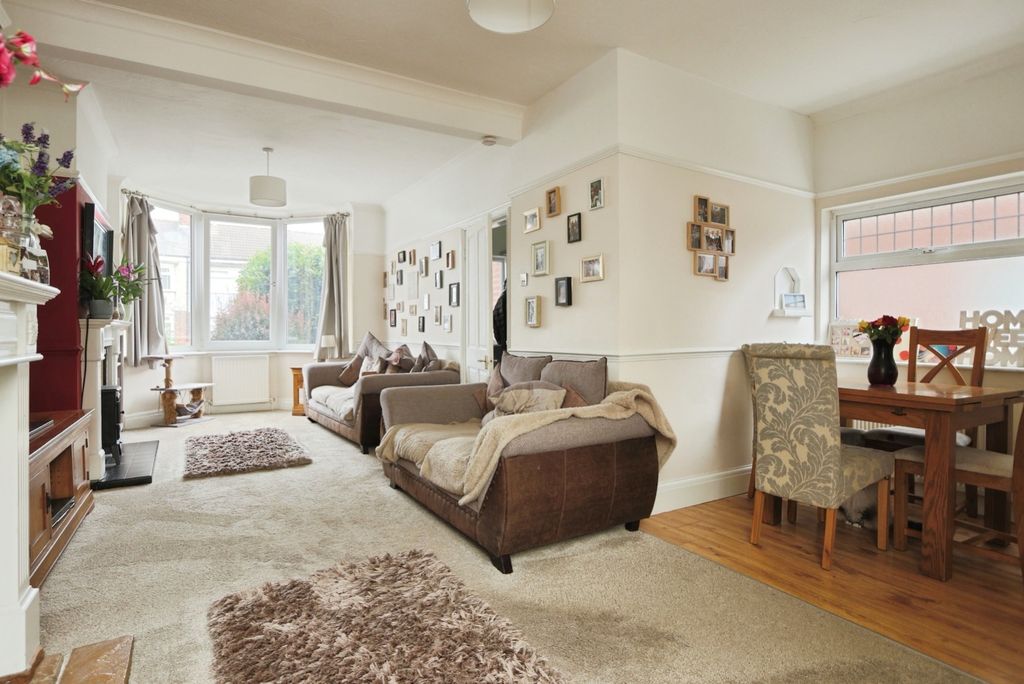 Property photo 3 of 12 4004177