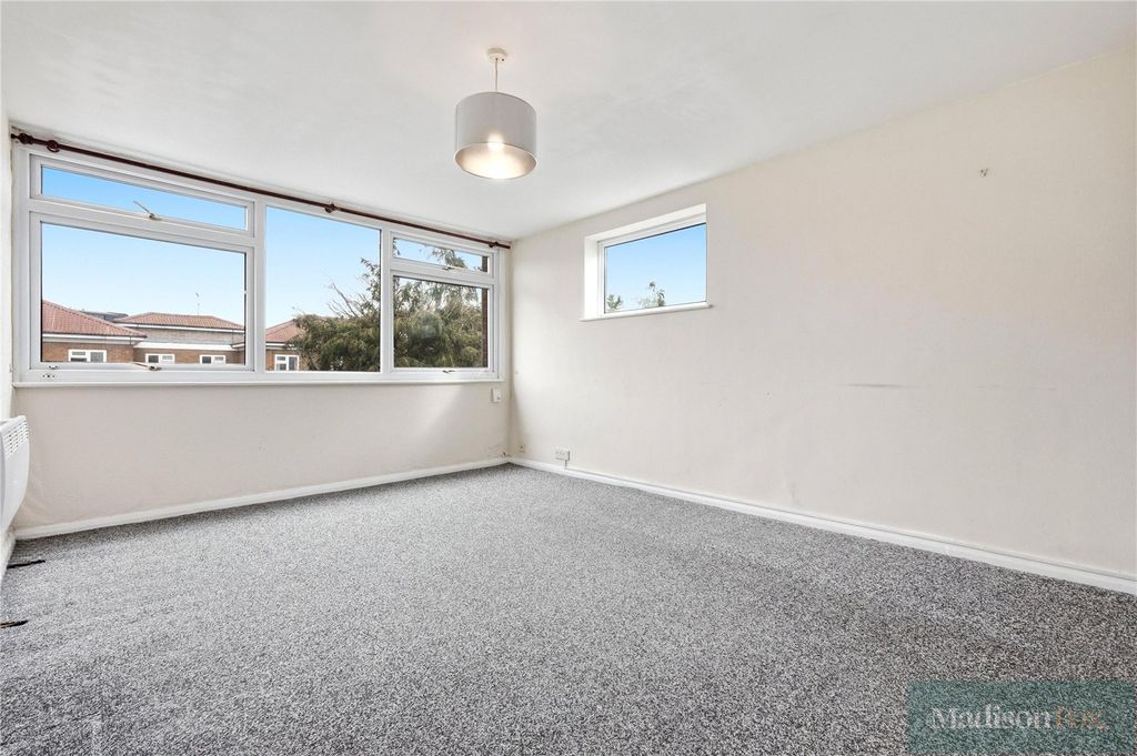 Property photo 2 of 18 Picture No. 07