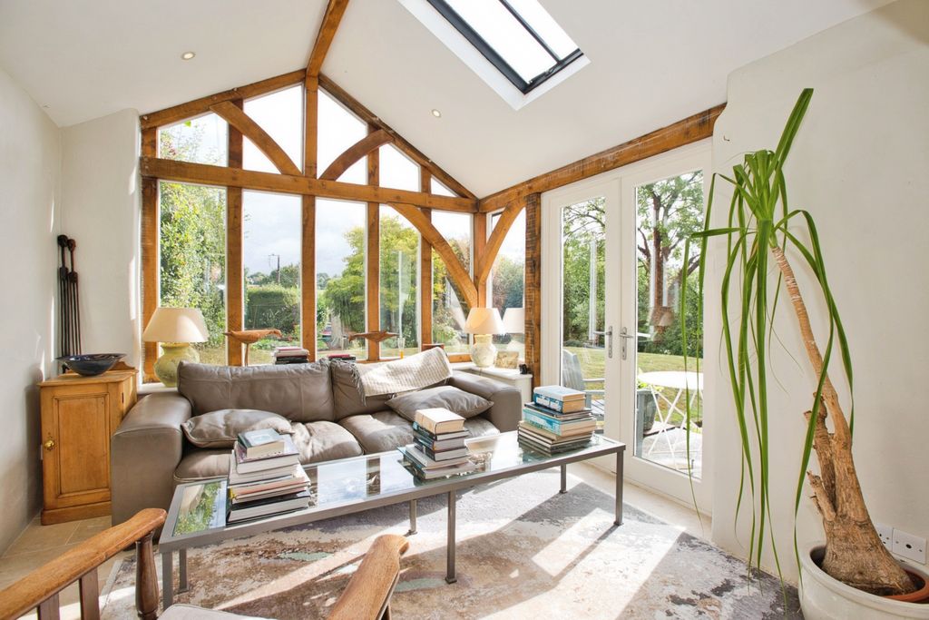 Property photo 2 of 22