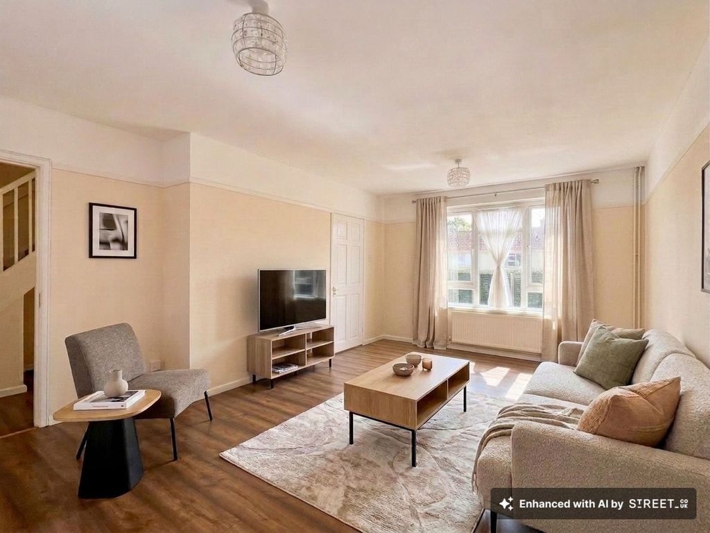 Property photo 2 of 23