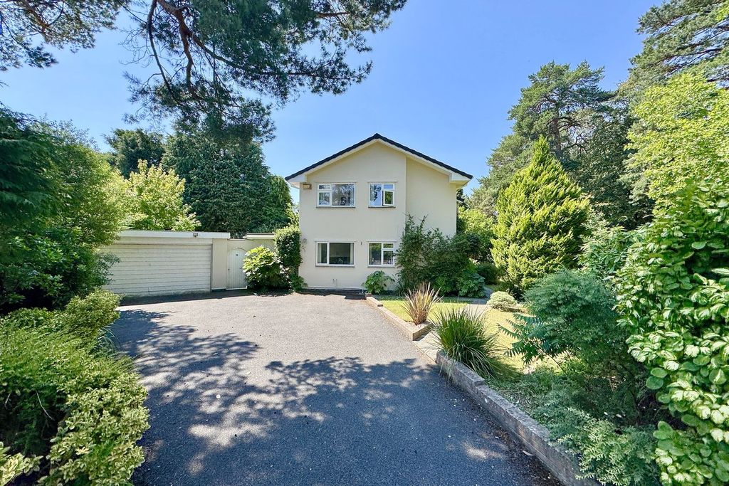 Property photo 2 of 27