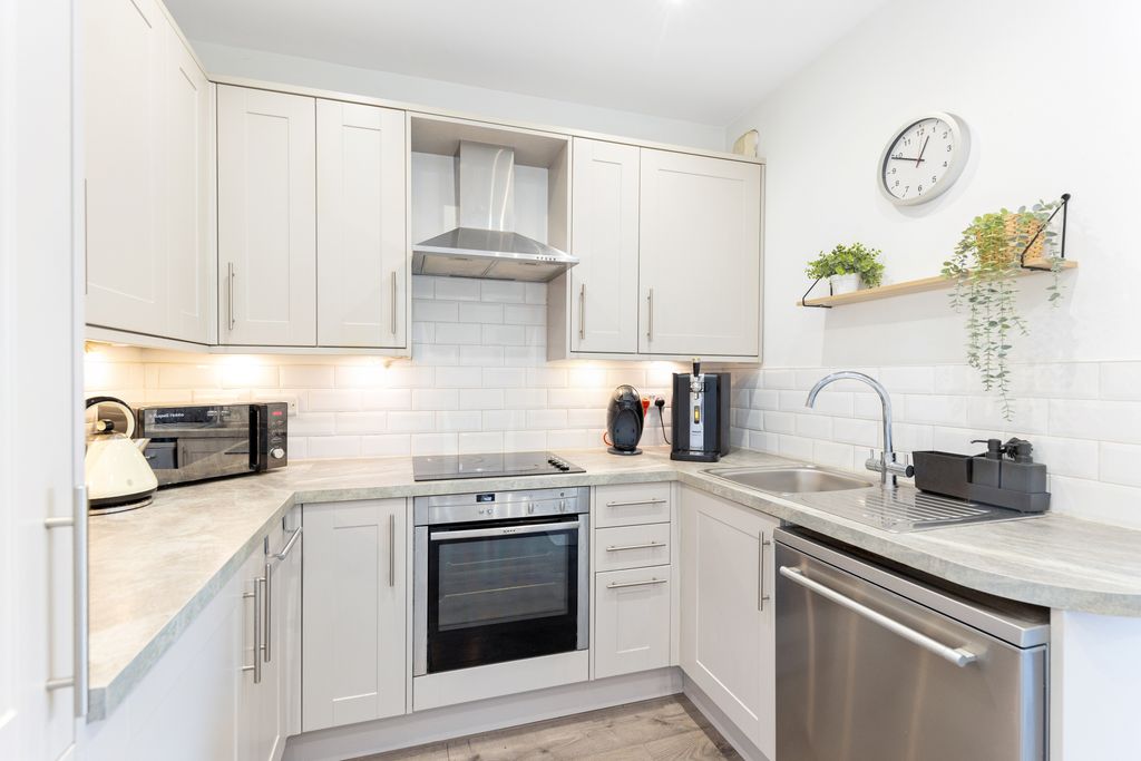 Property photo 3 of 19 Property Image 5