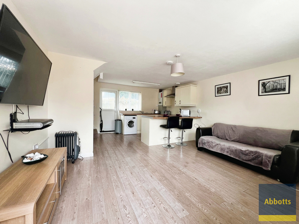 Property photo 2 of 6