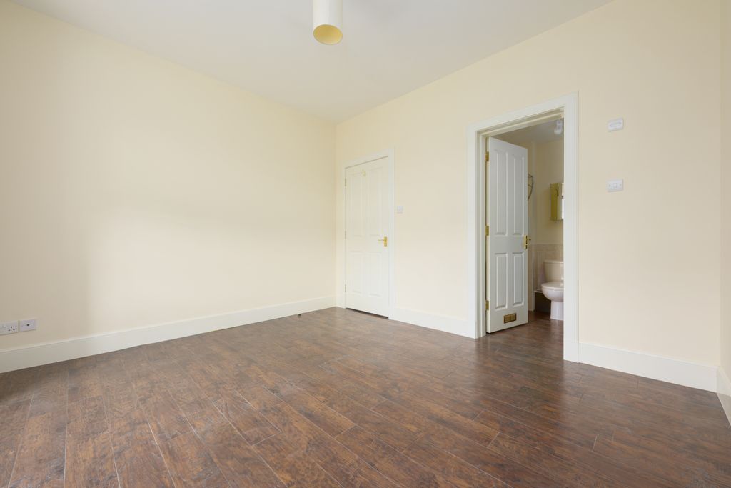 Additional image 14 of 3 bed flat for sale11 Craigflower House, Torryburn KY12