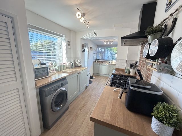 Property photo 3 of 12