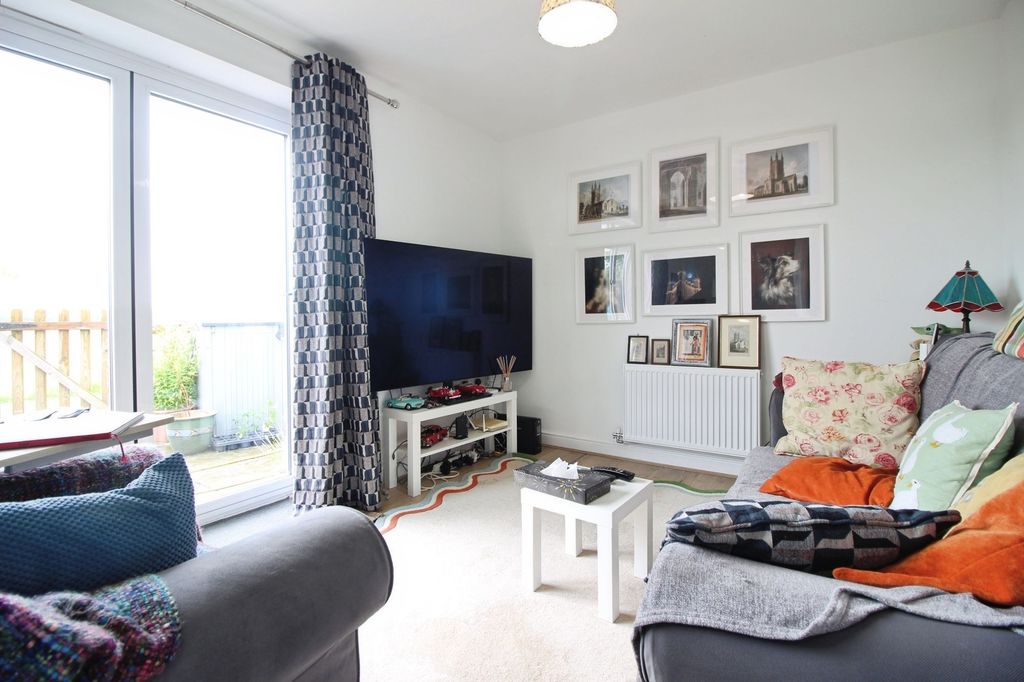 Property photo 2 of 13