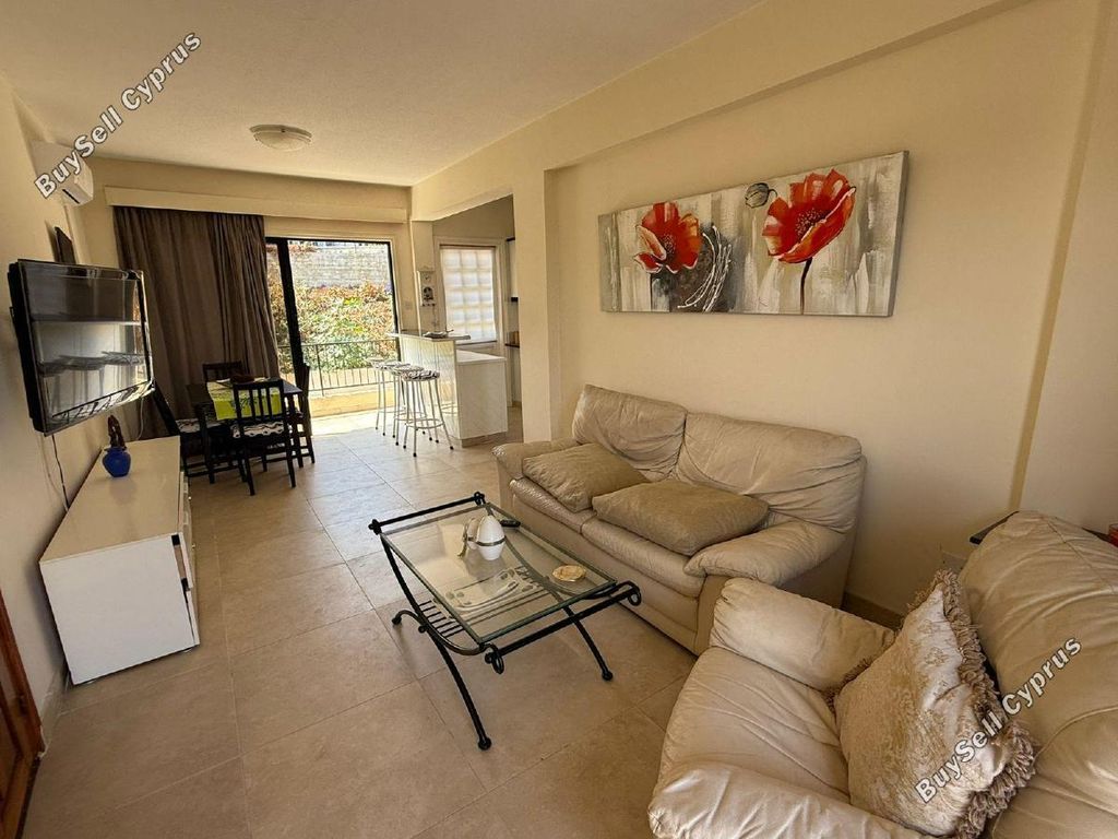 Property photo 3 of 27