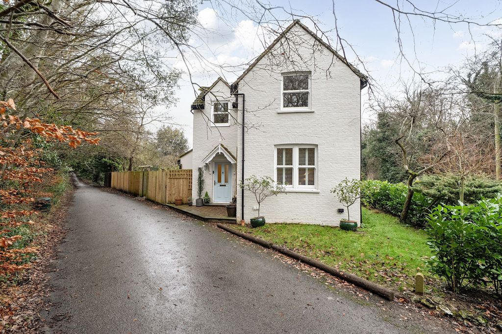 Property photo 1 of 27