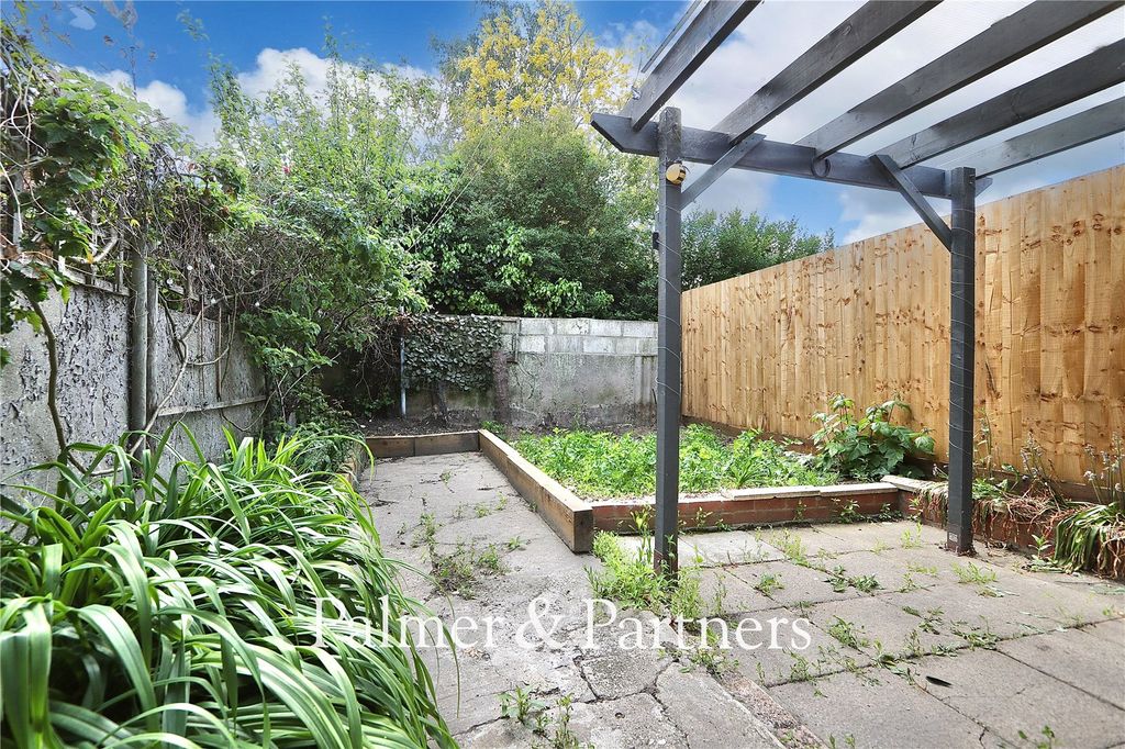 Property photo 3 of 16 Picture No. 04