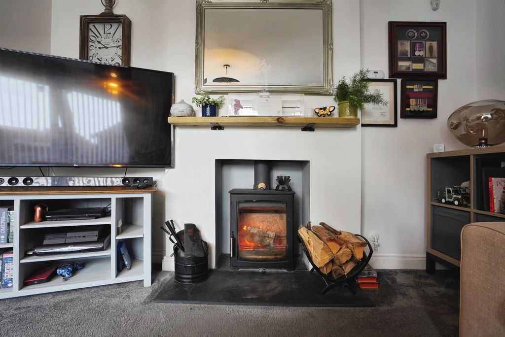 Property photo 3 of 14 Fireplace