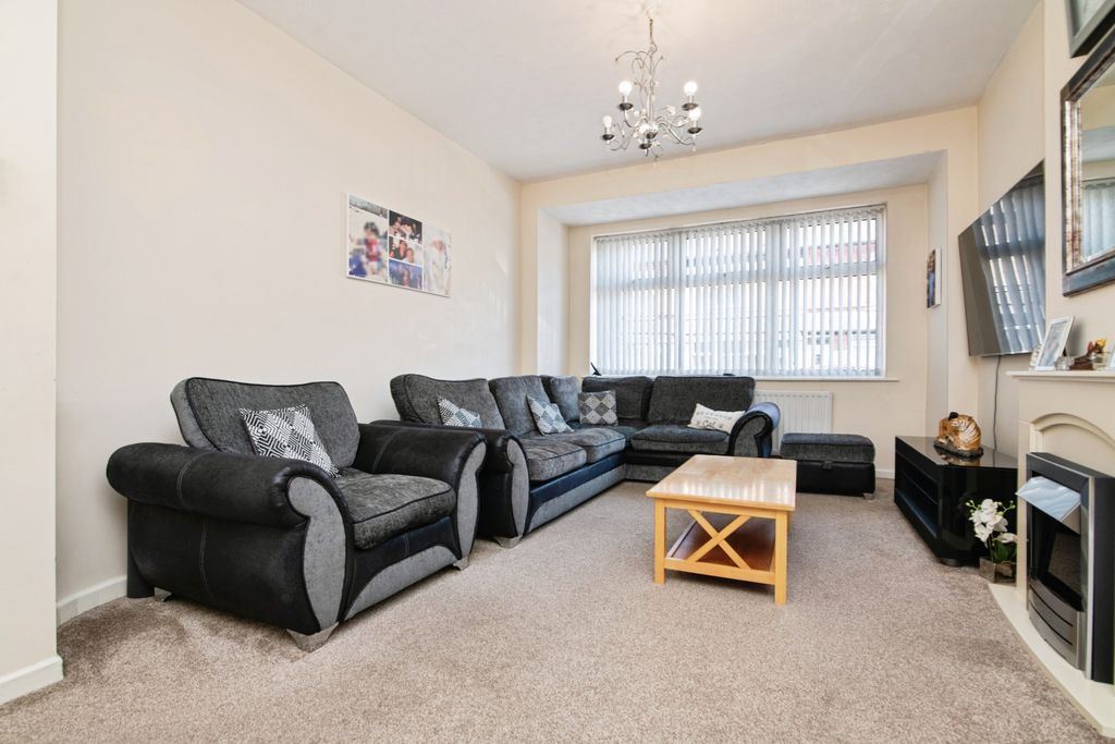 Property photo 3 of 15