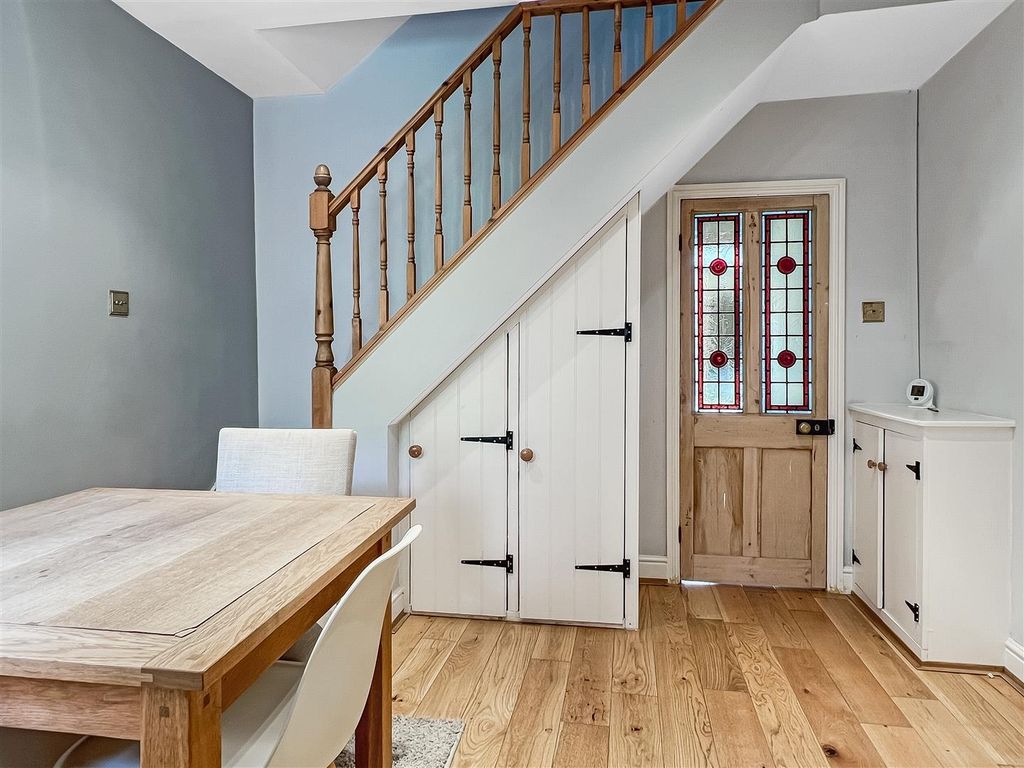 Property photo 2 of 10 0A717308637E65525Ff1Cccf15B9d5B41455F049.Jpg