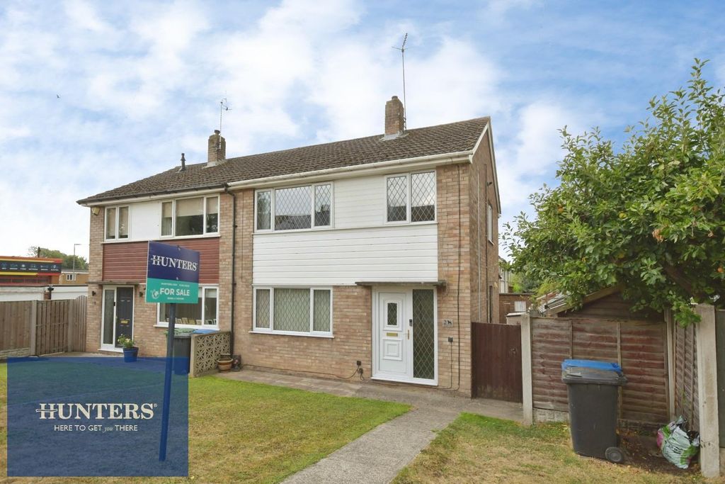 Property photo 1 of 16 Front 2.Jpg