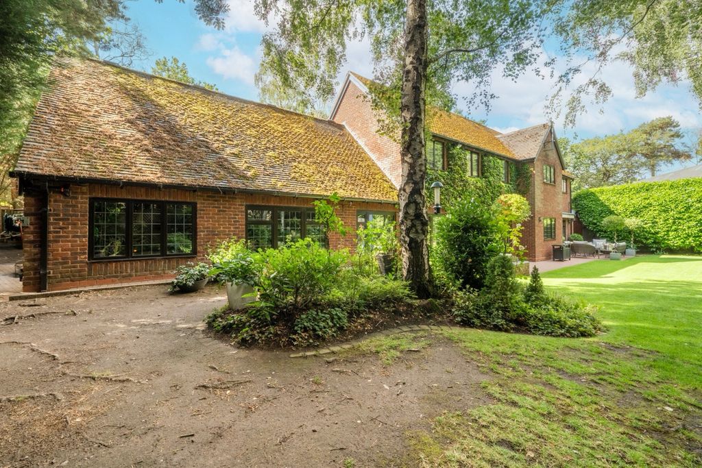 Property photo 2 of 50