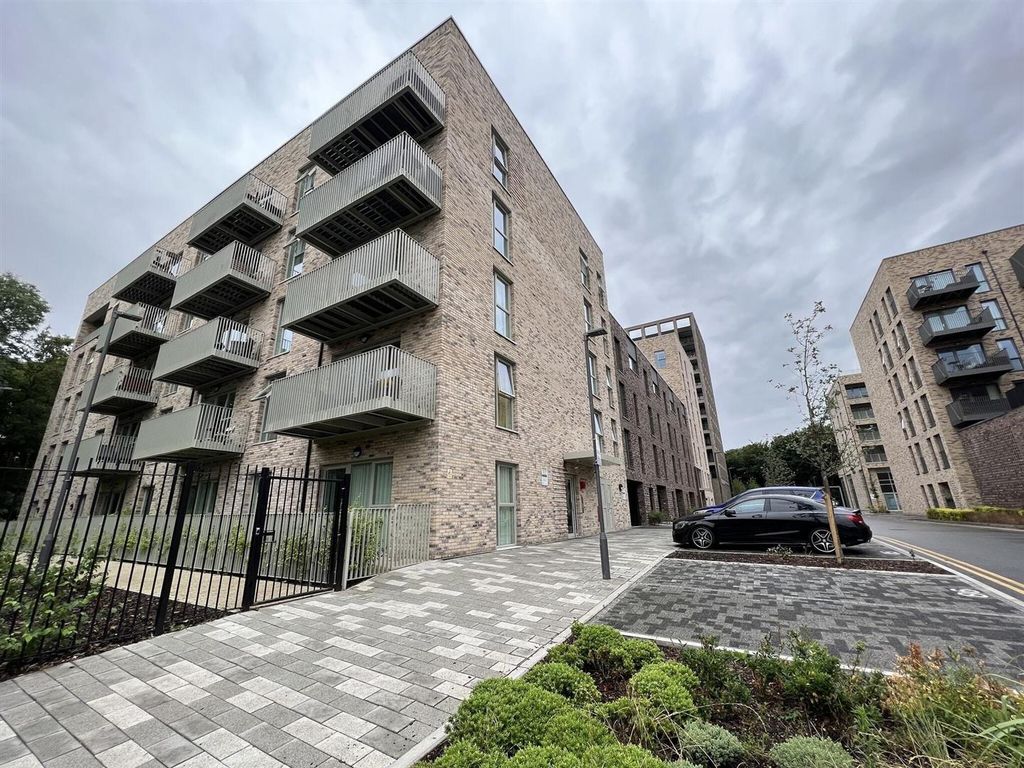 Property photo 3 of 13 1 Bedroom For Sale, Beckton, E6, By Barrain London