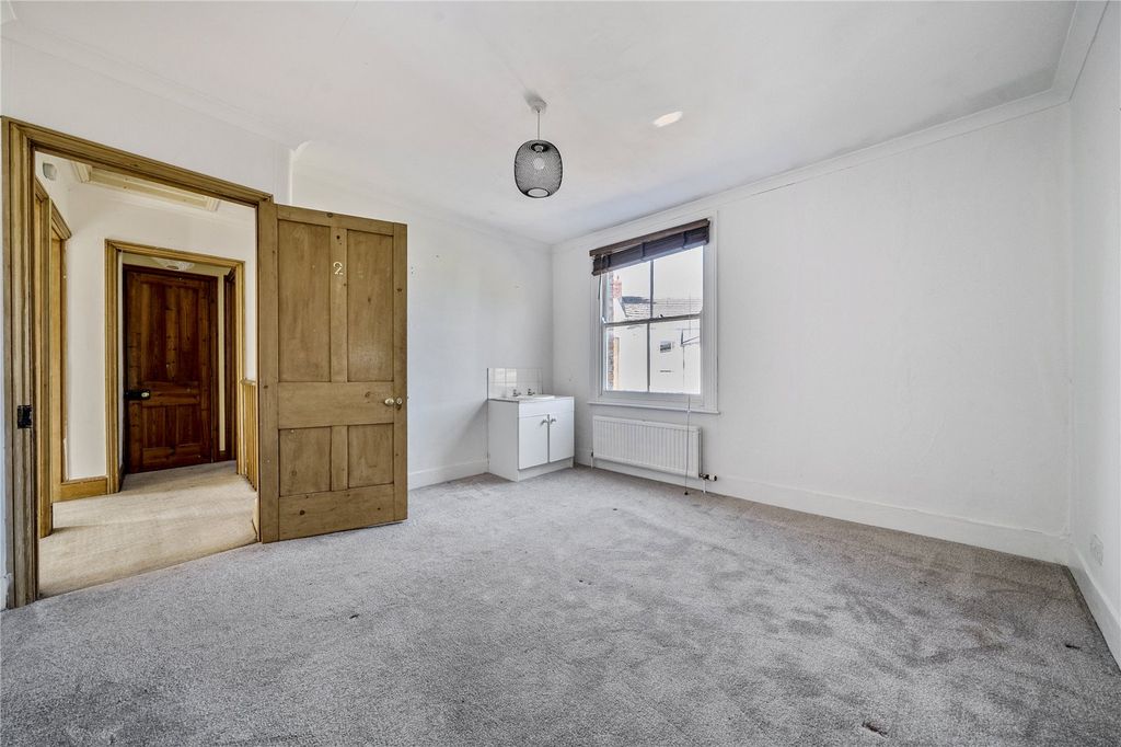 Property photo 2 of 20 Picture No. 13