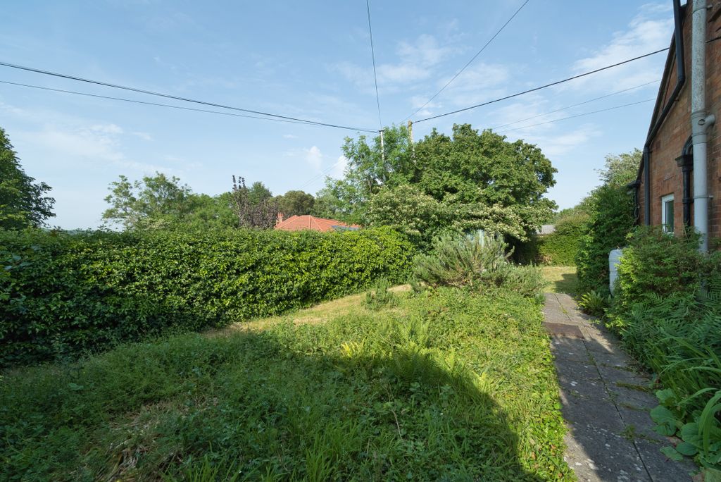 Property photo 3 of 28 Gallery