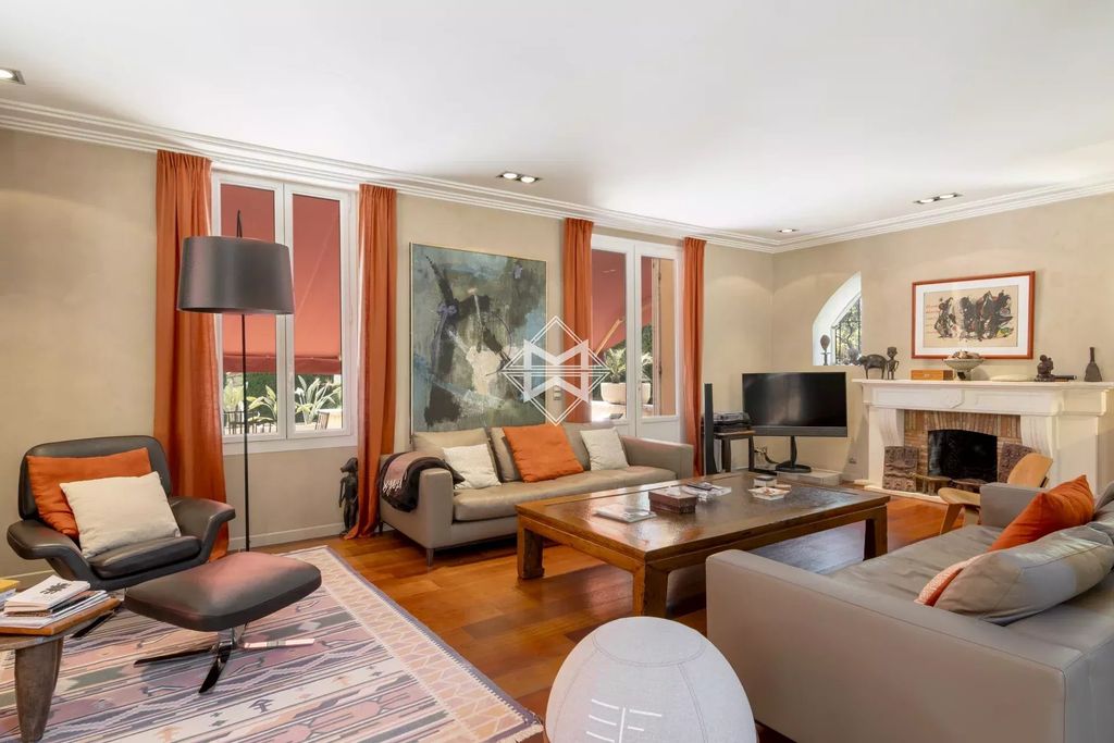 Property photo 3 of 11 1706